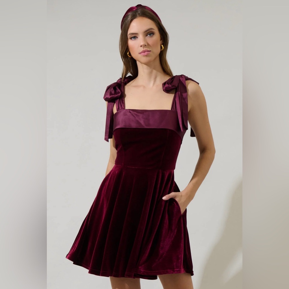 Sugarlips Adison Bow Velvet Mini Dress